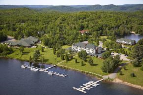 Auberge Lac-à-L'eau-Claire, Mauricie - Vue aérienne