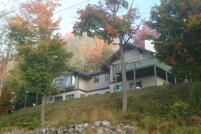 Ambiance automne - Chalets à louer dans les Laurentides - Chalets Lac à la Truite